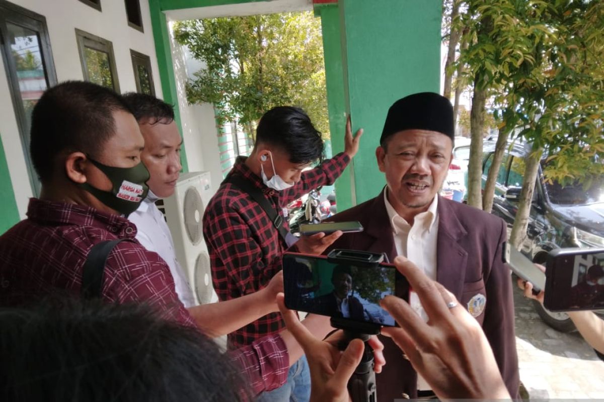 Azhari berharap rektor yang terpilih jaga kekompakan