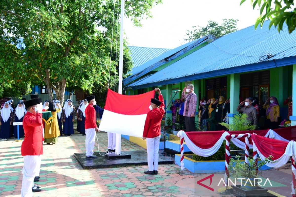 Wali Kota Kendari berharap anak mendapat hak pendidikan yang berkarakter