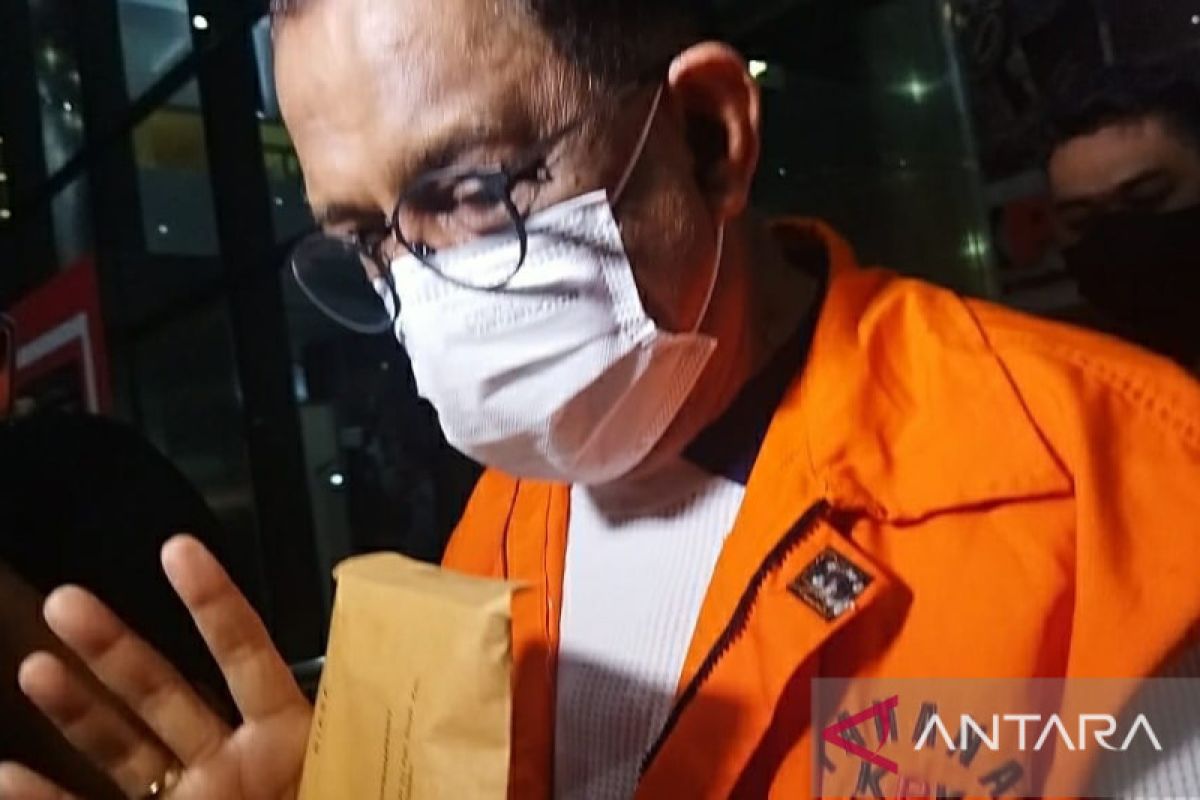 KPK: Wali Kota Ambon sempat jalan-jalan di mal meski mengaku sakit