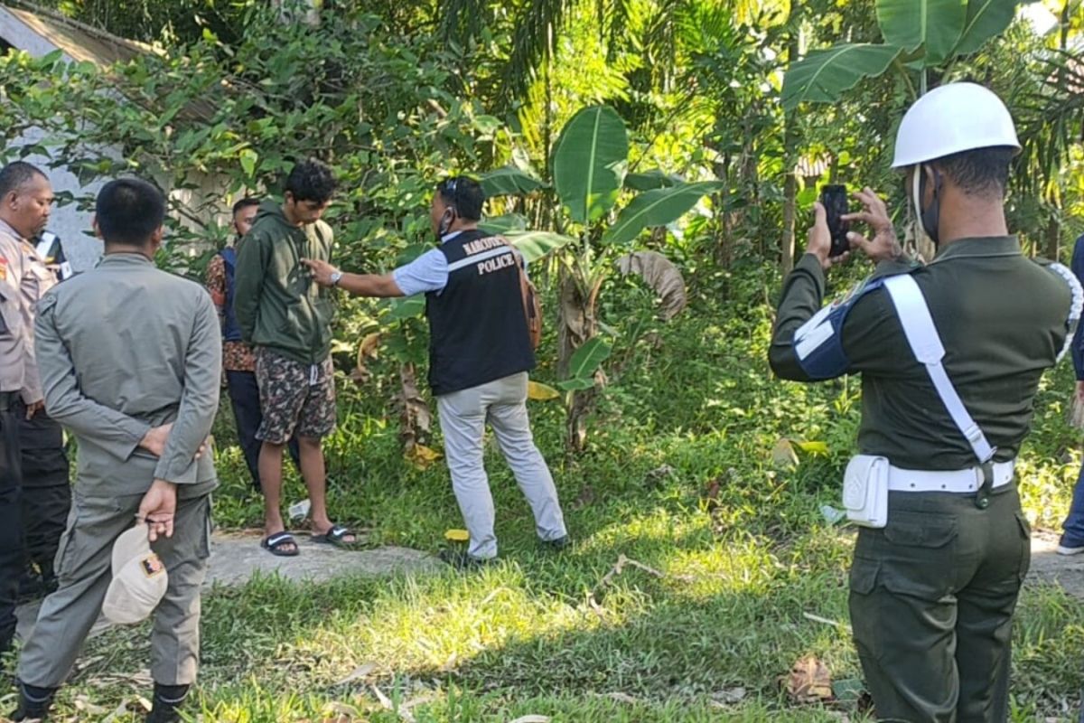 Tim gabungan grebek kampung narkoba