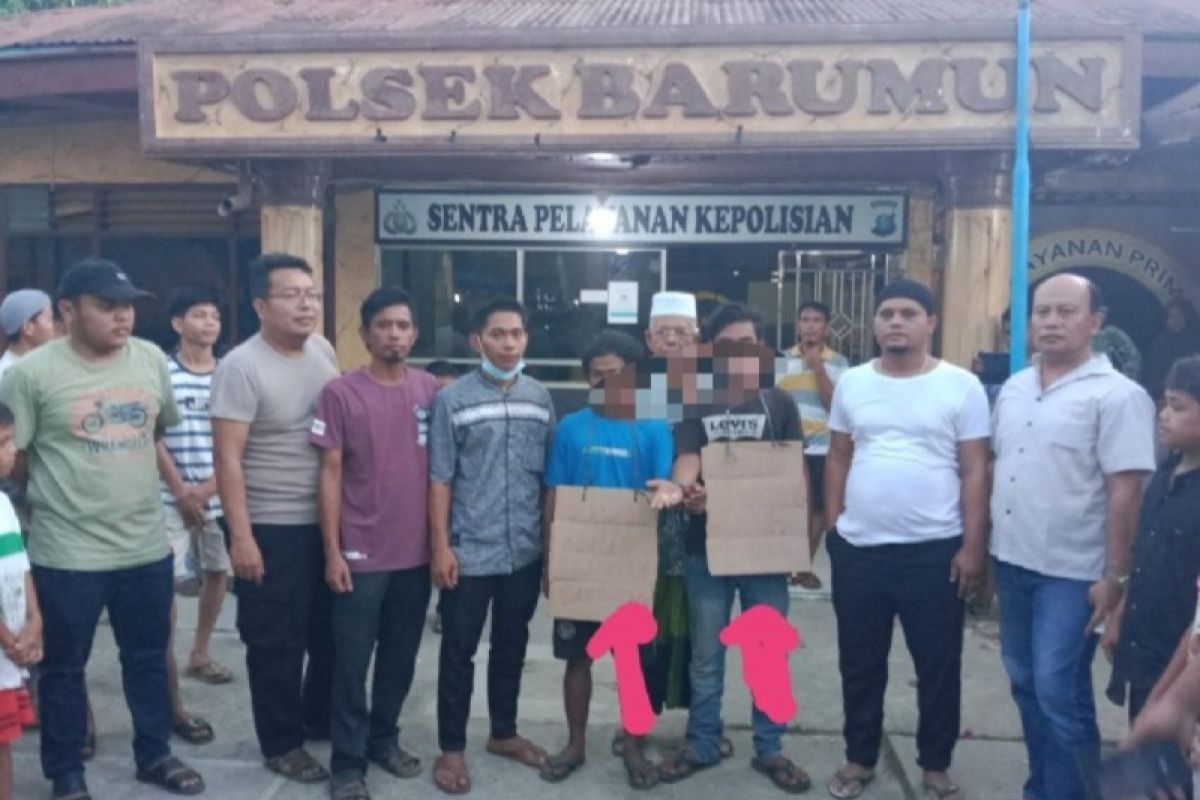 Terduga pengguna sabu diserahkan ke Polsek Barumun, AKP Miptahuddin: Terimakasih kepada masyarakat