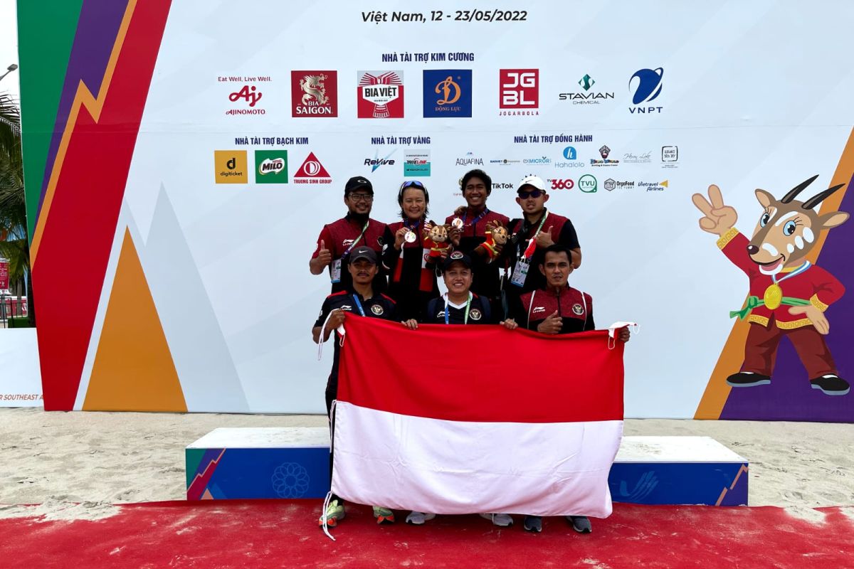 Inge Prasetyo sumbang perak triatlon untuk Indonesia di SEA Games 2021