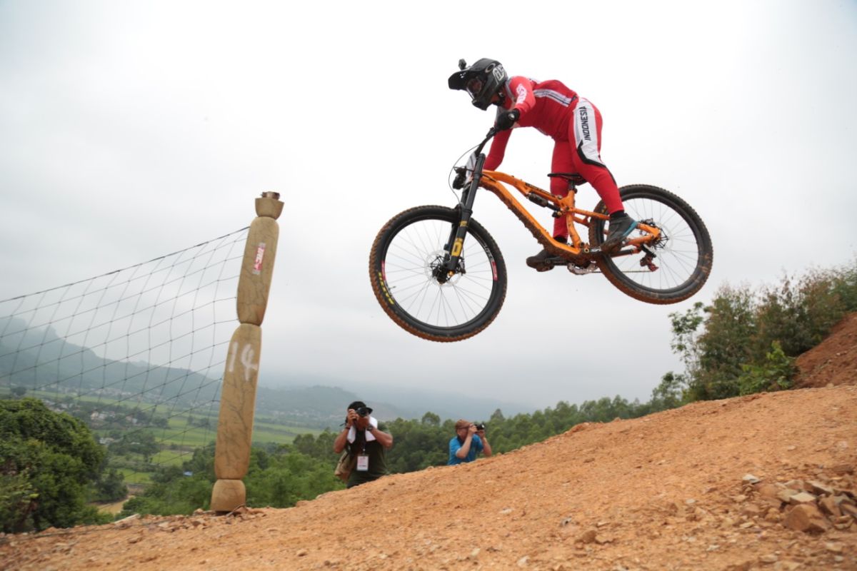 SEA Games Vietnam - Andy dan Tiara tercepat pada kualifikasi downhill