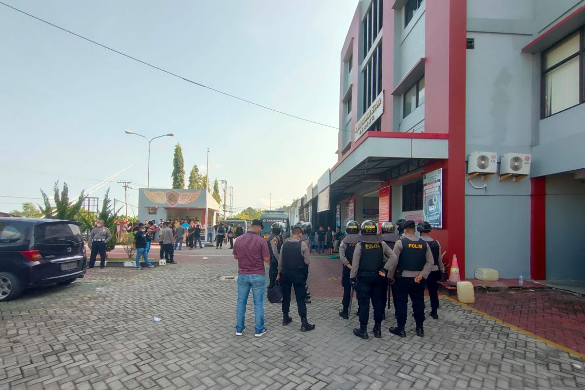 Keributan di Rutan Padang terkait izin keluar narapidana