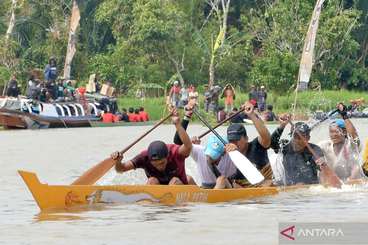 Dorong tumbuhnya pariwisata sungai melalui lomba Jukung tradisional