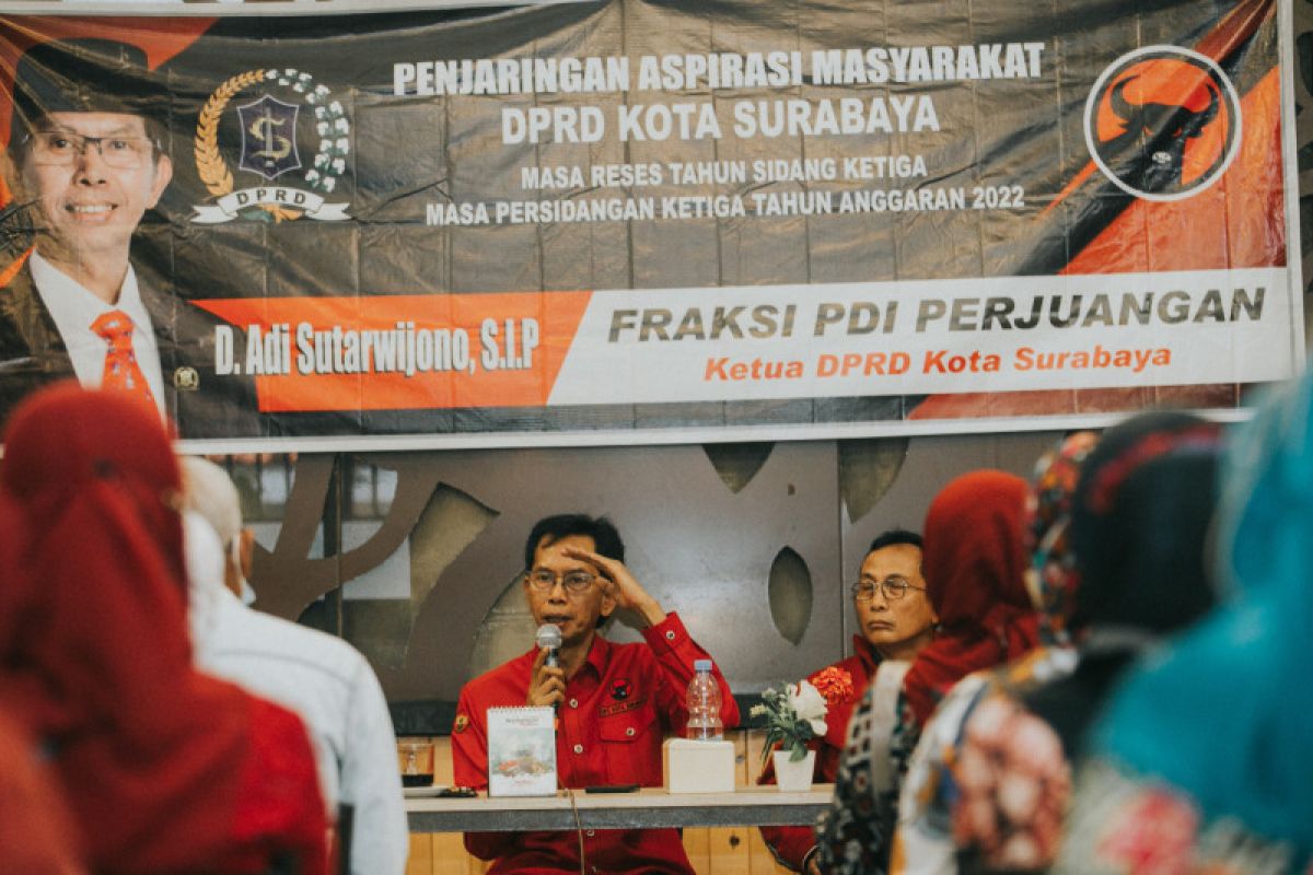 Ketua DPRD nilai kaum perempuan berperan penting di Surabaya