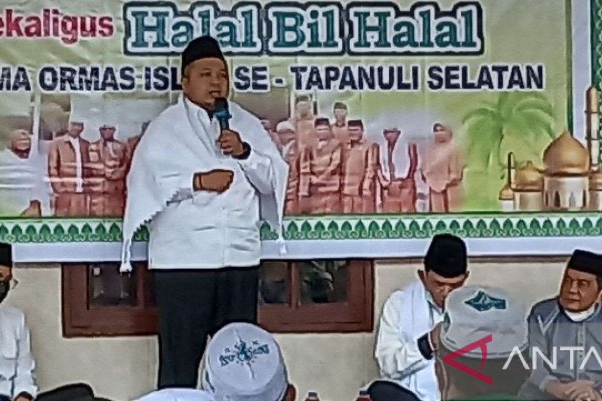 Bupati Tapsel kukuhkan pengurus DP MUI dua kecamatan