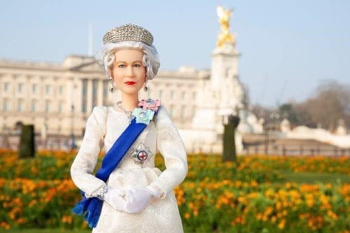 Boneka Barbie Ratu Elizabeth terjual habis dalam tiga detik