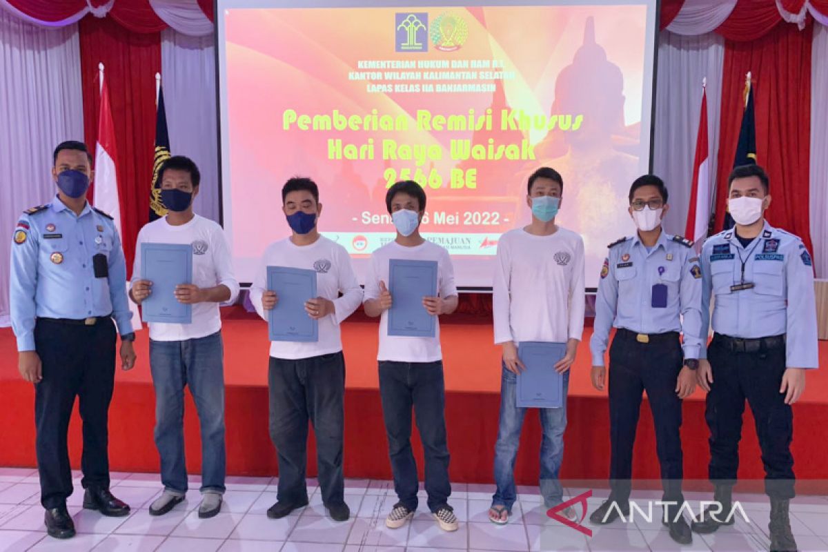 Sembilan narapidana di Kalimantan Selatan terima remisi Waisak 2022