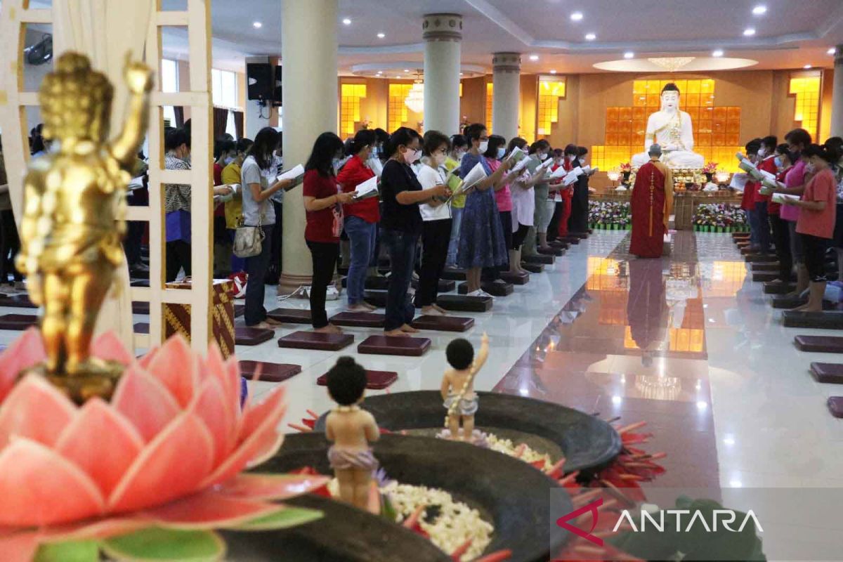 Umat Budha di Banda Aceh rayakan Waisak di Vihara Budhha Sakyamuni