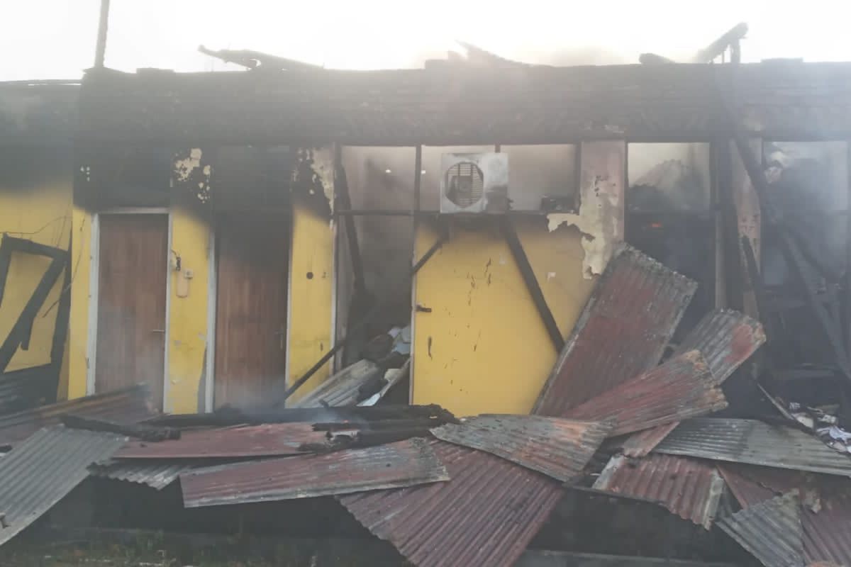Polisi selidiki penyebab kebakaran Kantor Dinas Pendidikan Pulau Buru, begini penjelasannya