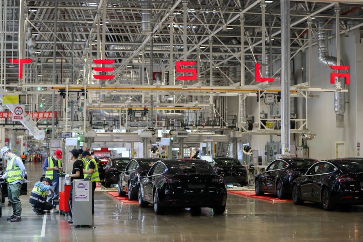 Gigafactory Tesla di Shanghai ekspor 4.000 mobil listrik menuju Belgia