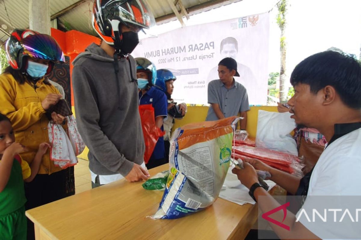Pasar Murah Gagasan Erick Thohir Ringankan Beban 3000 Masyarakat Prasejahtera Toraja Utara