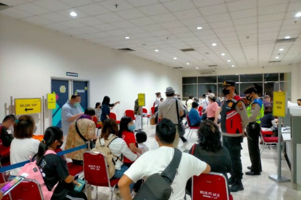 Polsek Bandara Kualanamu lakukan pengamanan kedatangan pelaku perjalanan luar negeri