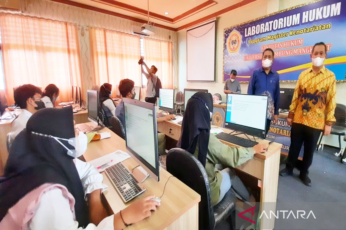 Hari pertama UTBK SBMPTN di ULM berjalan lancar