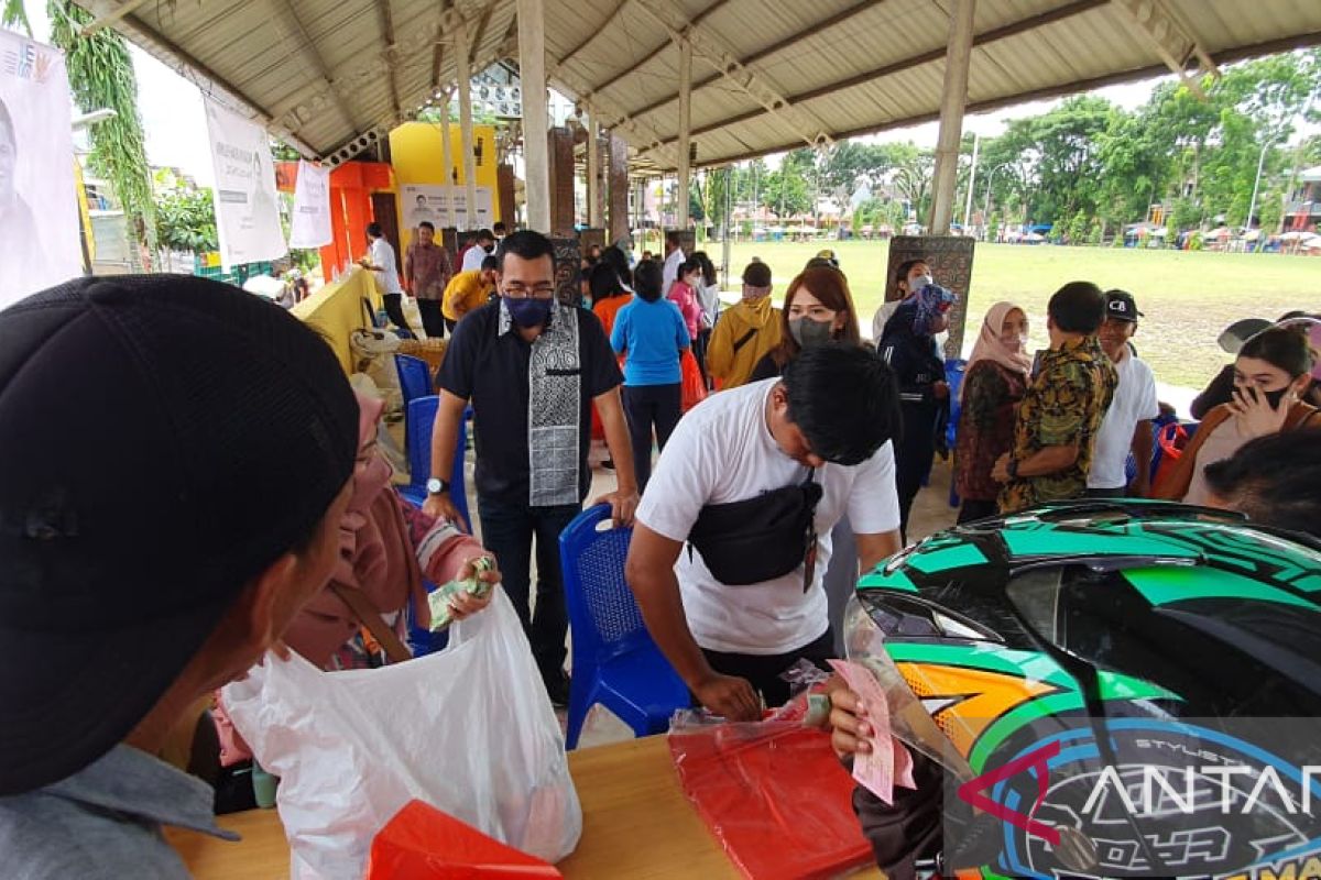 Pasar murah BUMN ringankan beban 3 ribu warga prasejahtera di Toraja Utara