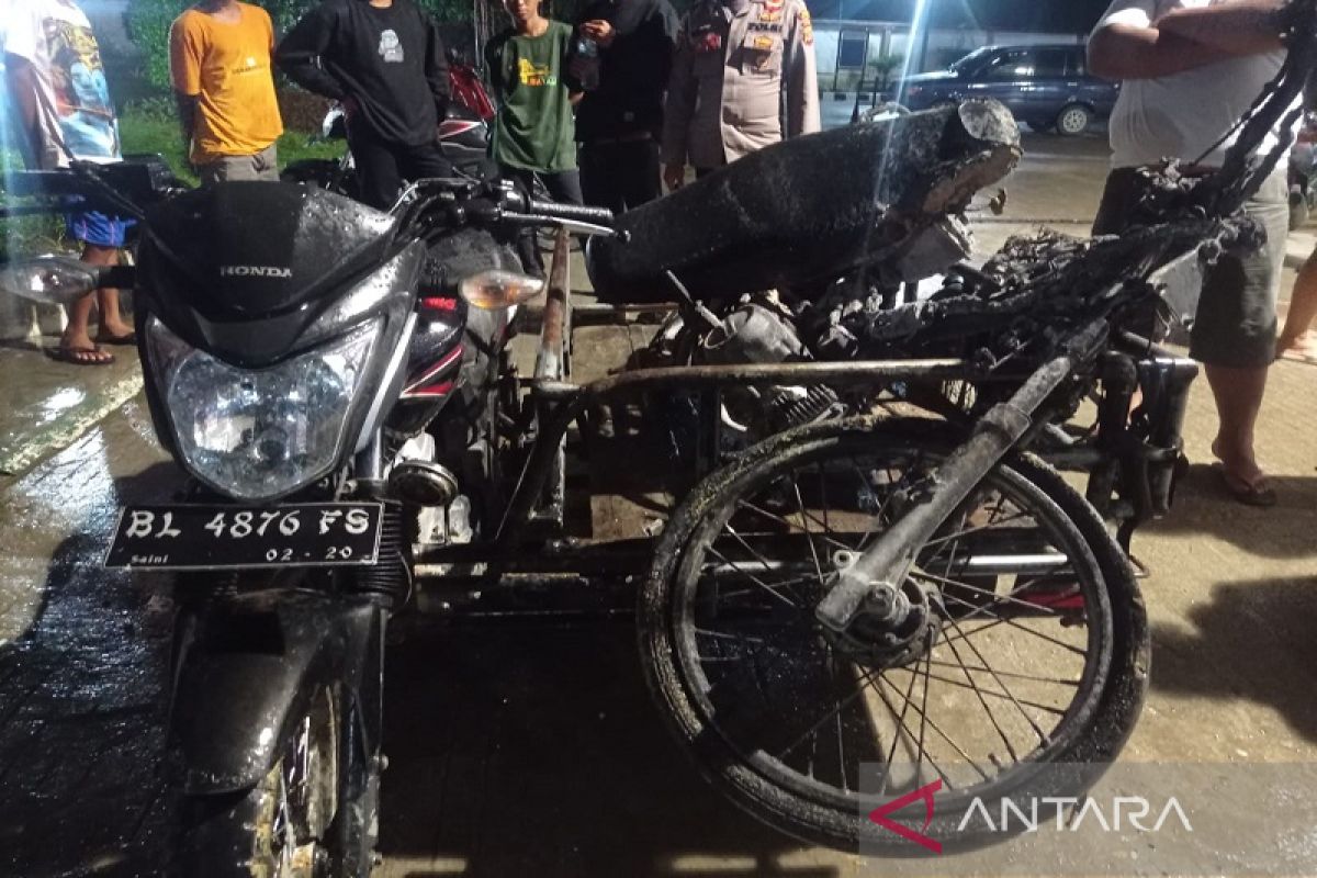 Sepeda motor terbakar di SPBU Semadam usai isi BBM