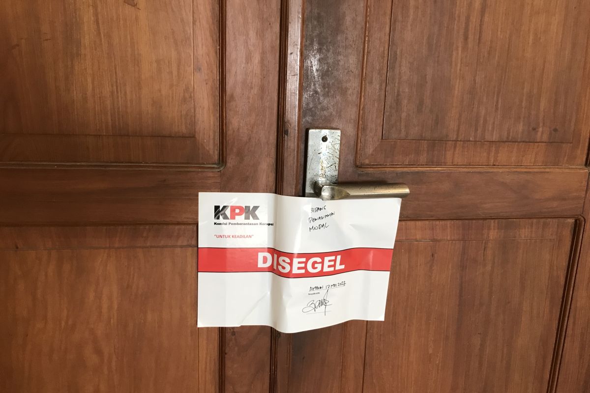 KPK segel sejumlah ruangan di Balai Kota Ambon