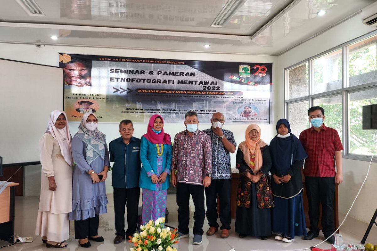 Jurusan Antropologi Unand  gelar seminar dan pameran etnofotografi Mentawai