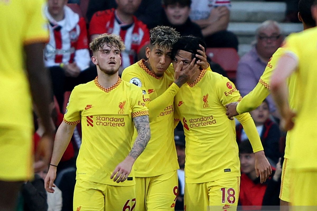 Liverpool menang 2-1 di kandang Soton, juara liga ditentukan pekan terakhir