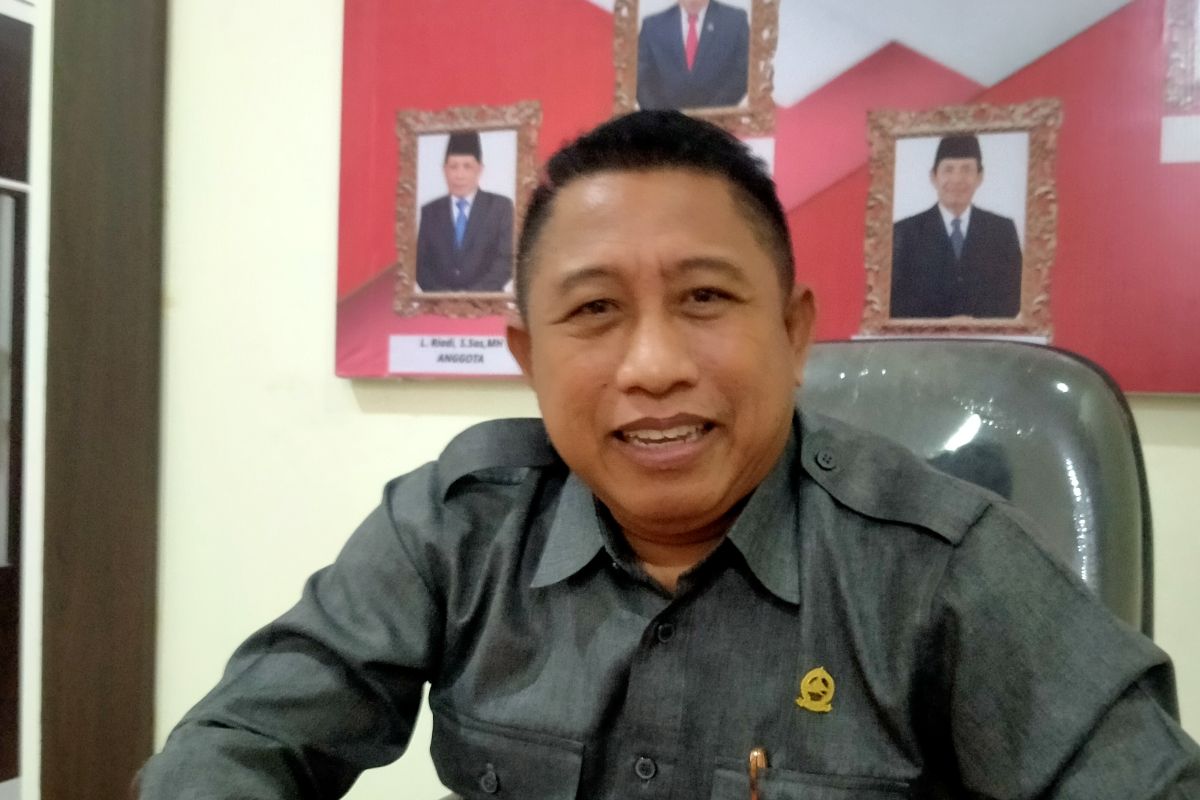 Legislator NTB mendorong Pemkab KSB terapkan strategis atasi rabies