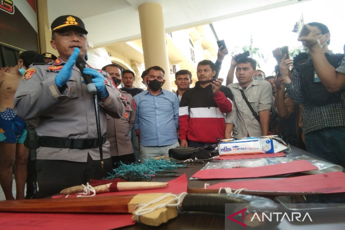 Gerombolan katapel panah resahkan warga diborgol polisi