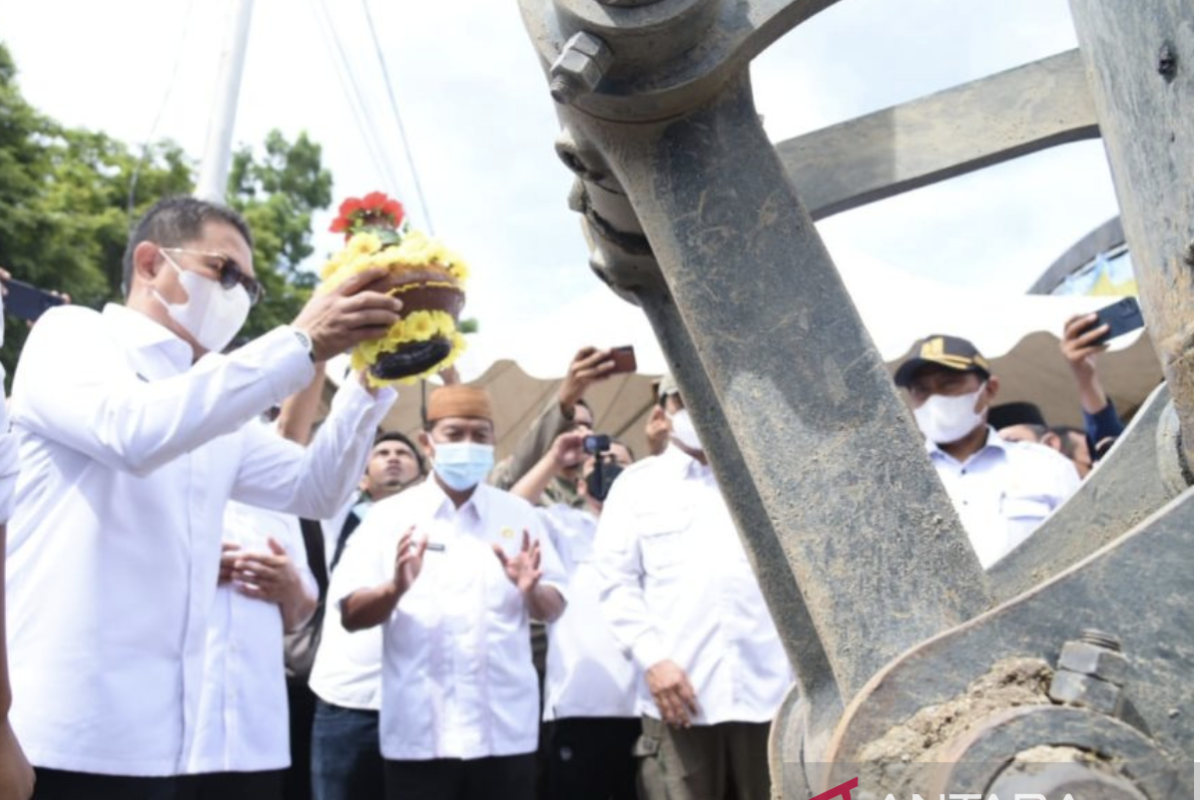 Penjabat Gubernur Gorontalo canangkan pekerjaan Kanal Tanggidaa