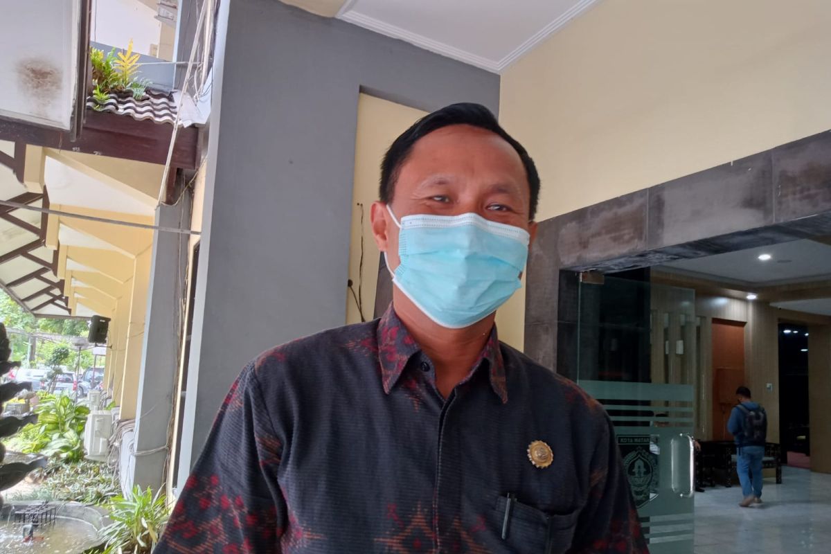 Mataram menyiapkan pengawas masker di angkutan umum setelah ada regulasi