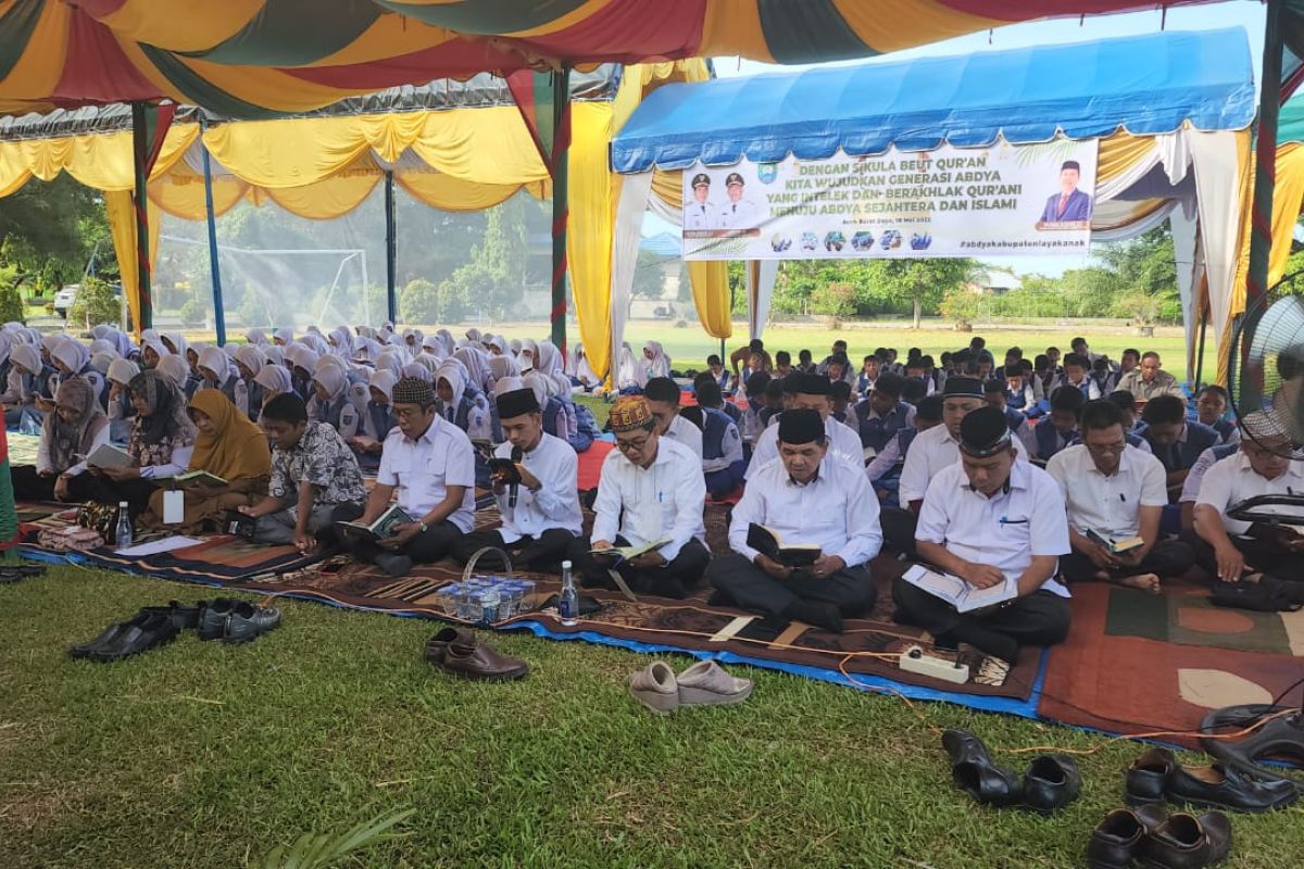 Puluhan ribu ASN dan  pelajar di Abdya gelar pengajian Al Quran