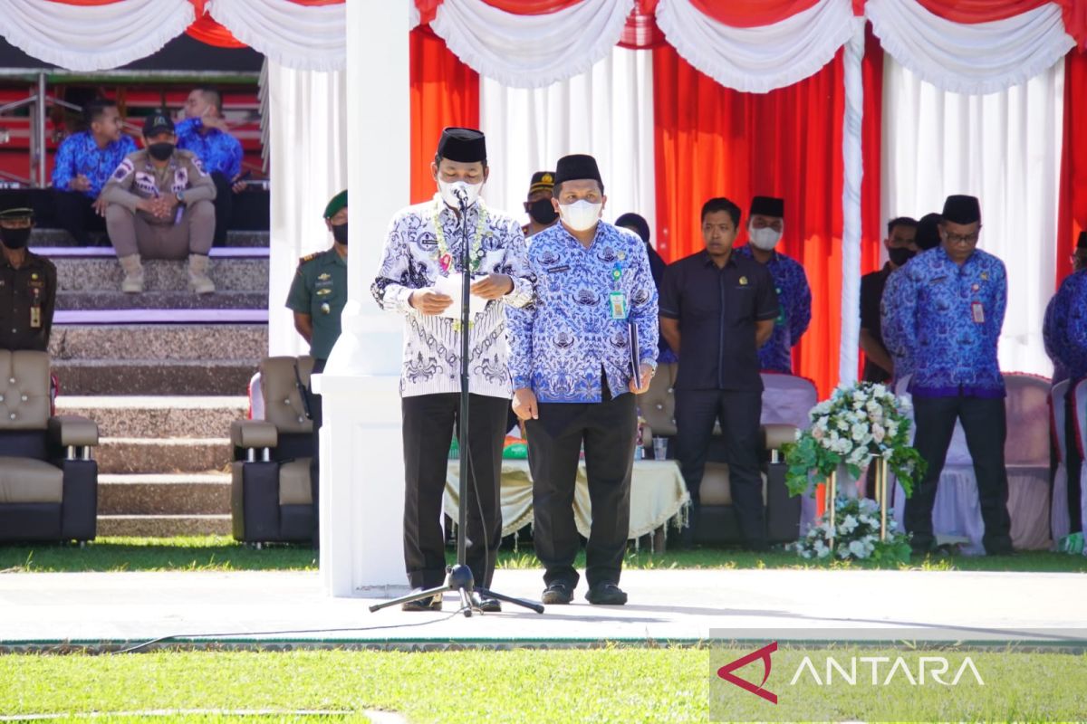 Peringati Hardiknas, bupati upayakan pendidikan di Balangan makin maju