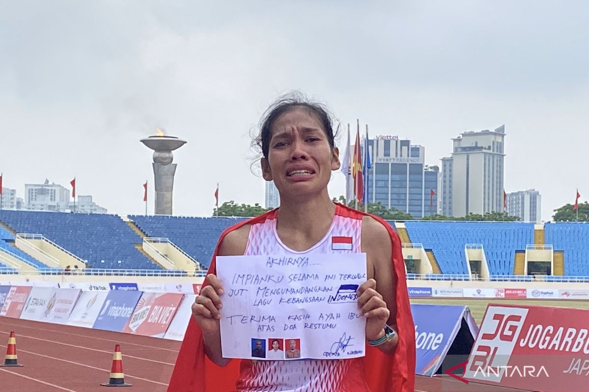 Tangis bahagia Odekta Naibaho saat berhasil sabet emas SEA Games Vietnam