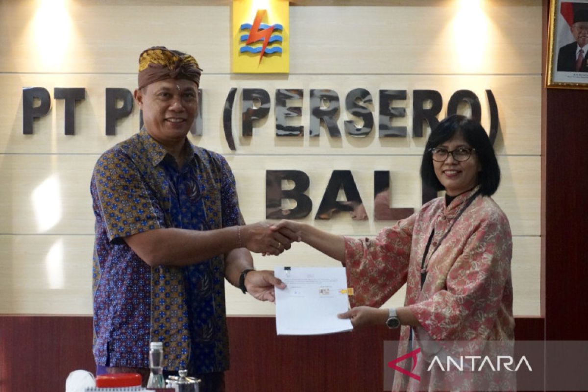 Kantor PLN di Bali targetkan pakai pembangkit tenaga surya