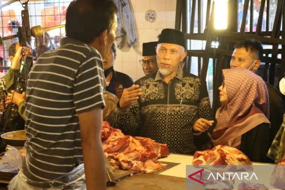 Harga daging sapi di Kota Solok melejit tembus Rp160 ribu per kilogram usai Lebaran