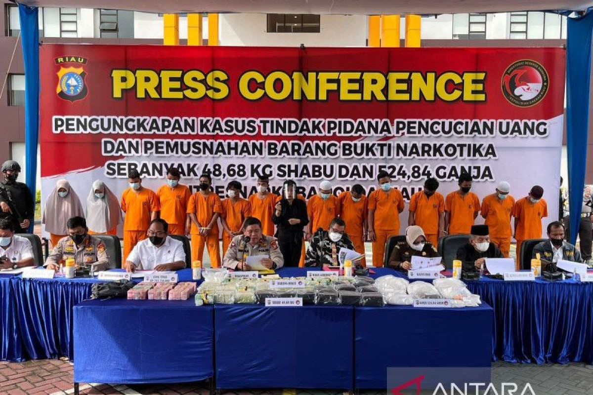 Polda Riau musnahkan 49 kg narkoba dari 14 tersangka