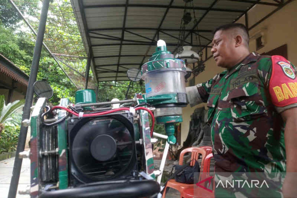 Warga Cirebon ciptakan konverter air jadi BBM sepeda motor, satu liter air tempuh ratusan kilometer