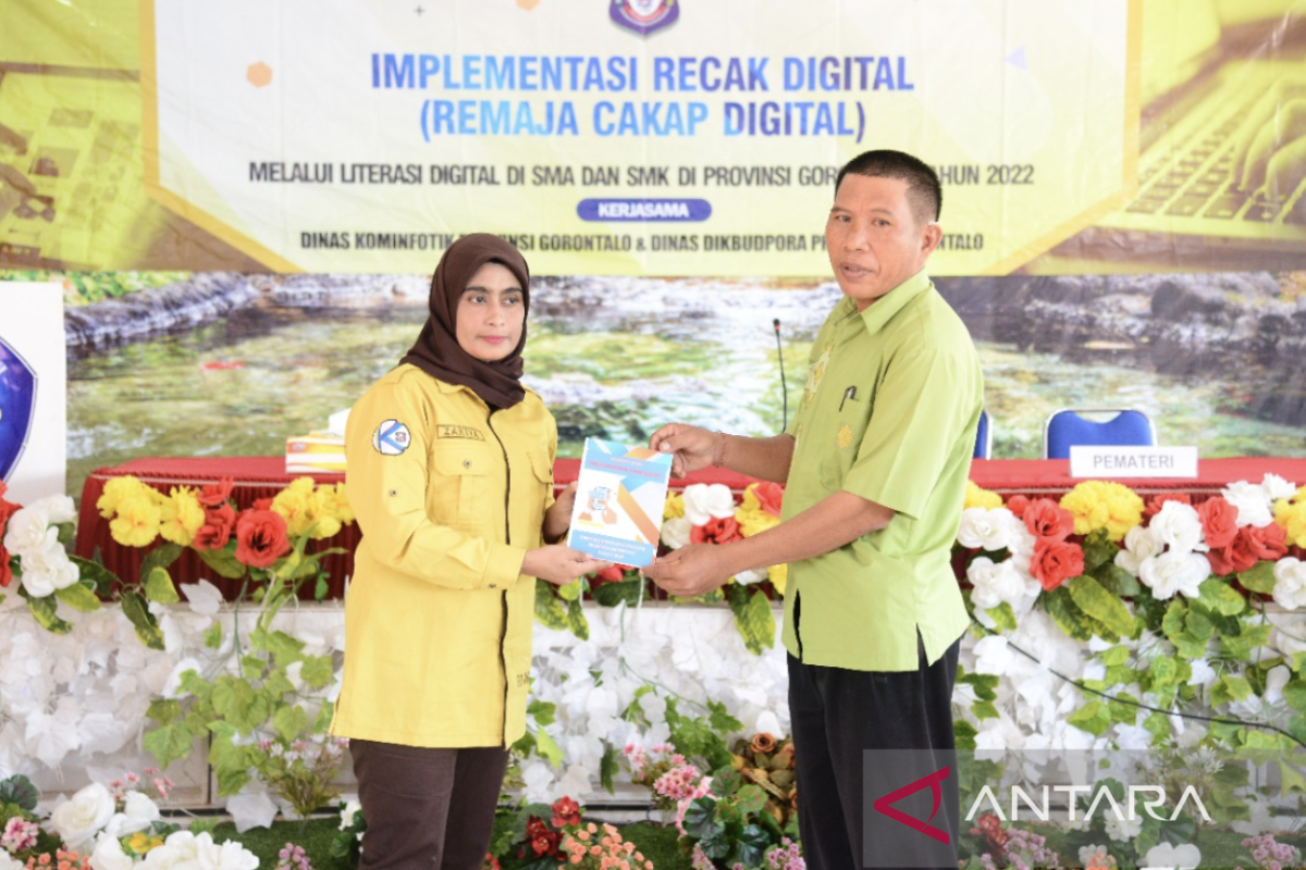 Dinas Kominfo Gorontalo terbitkan buku panduan remaja cakap digital