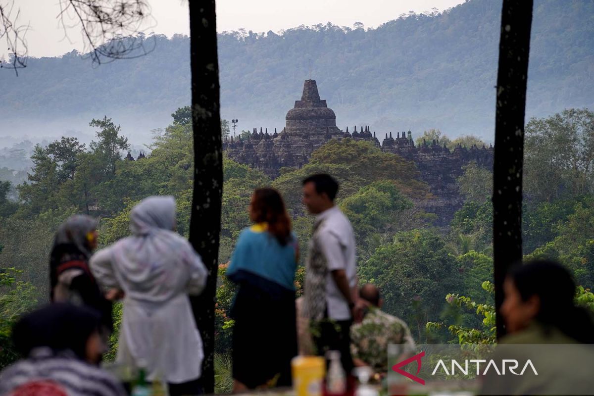 Luhut buka peluang kaji tarif masuk Borobudur untuk wisatawan domestik