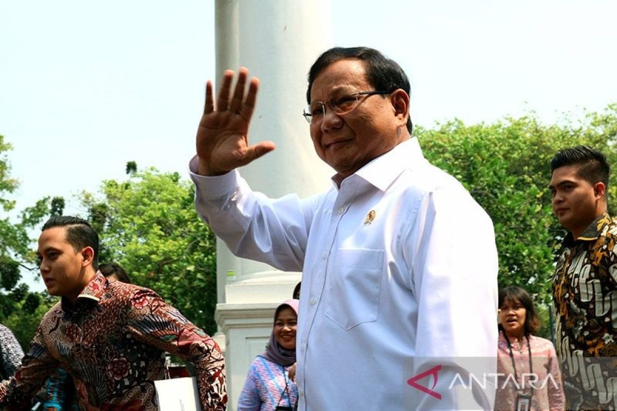 Isu reshuffle', Prabowo dan sejumlah menteri sambangi Istana