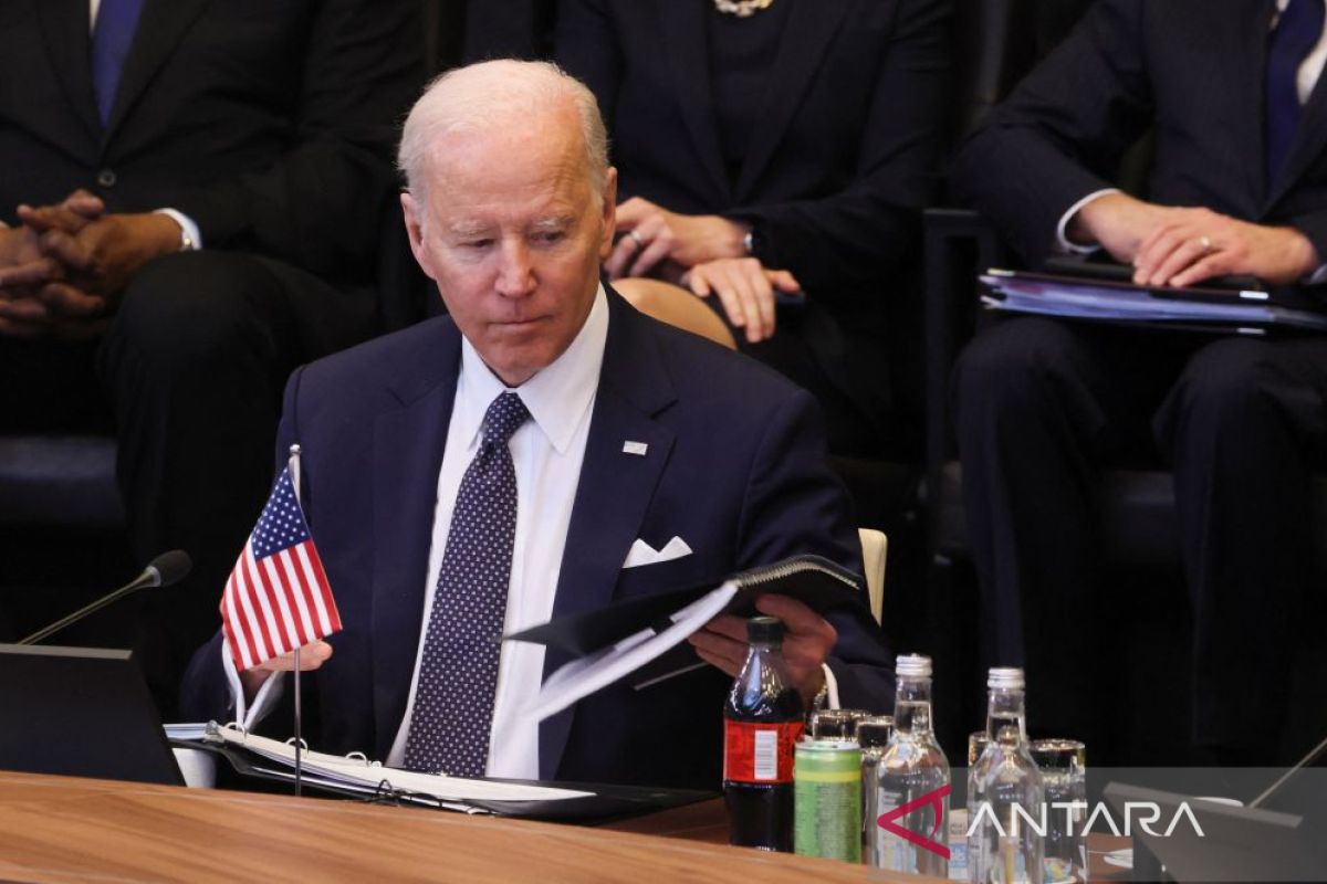 Biden akan temui pemimpin Finlandia, Swedia terkait keanggotaan NATO