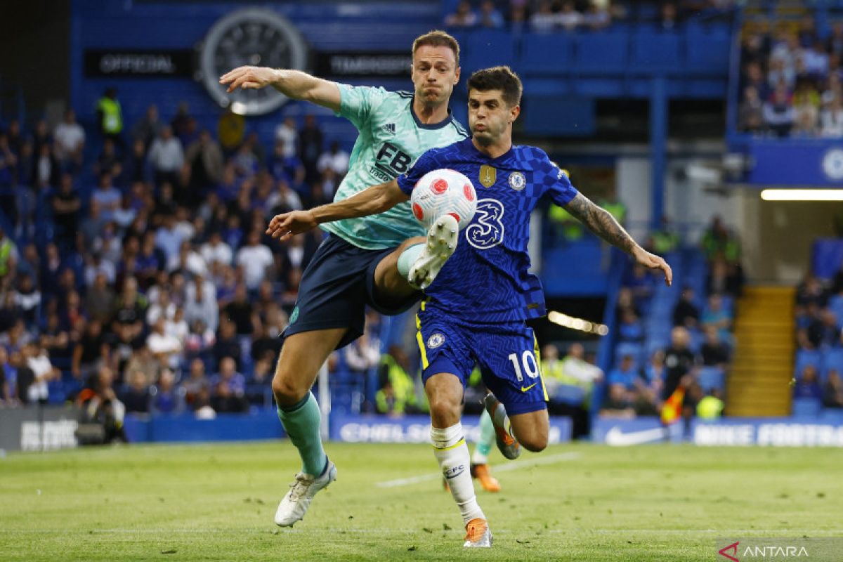 Chelsea memastikan peringkat tiga setelah imbang 1-1 lawan Leicester