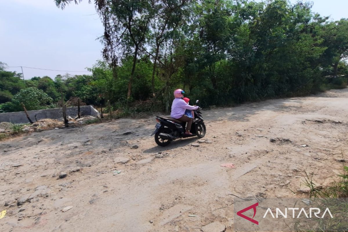 Warga sekitar Tol Cibitung-Cilincing minta perbaikan Jalan CBL