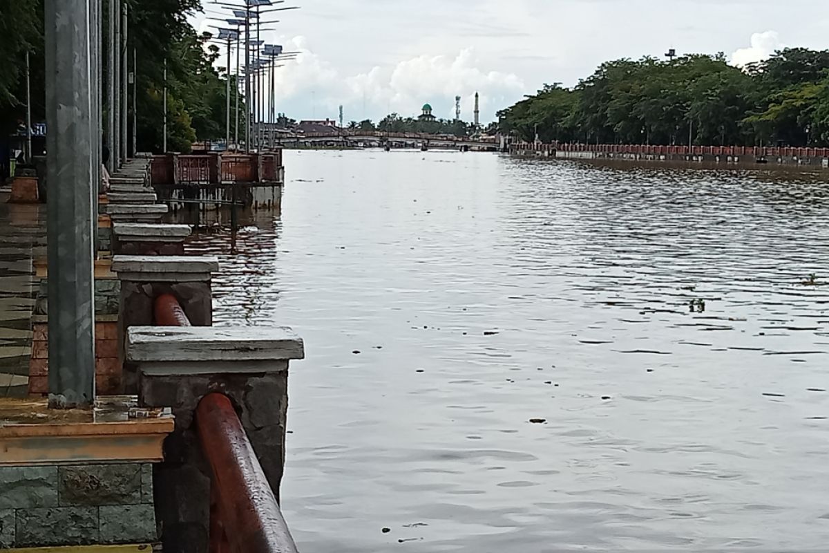 BPBD Banjarmasin: air sungai pasang tinggi masih di level aman