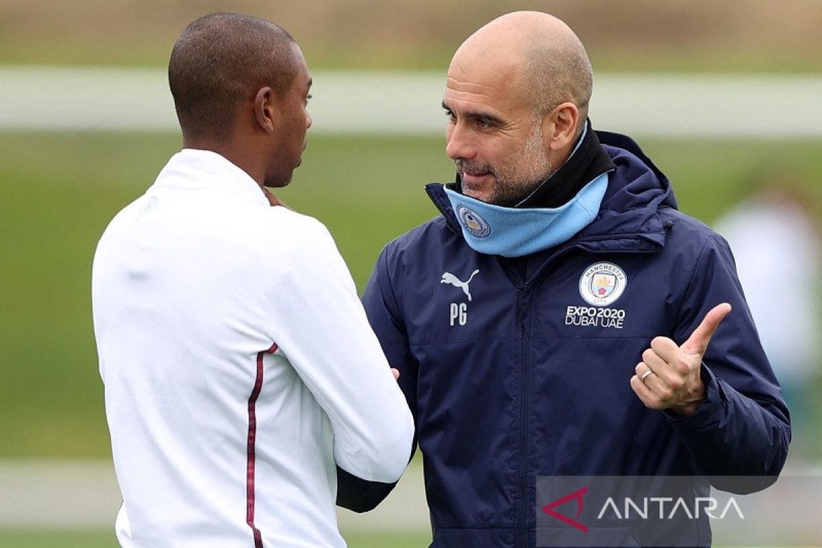 Fernandinho: Guardiola membawa permainan saya naik level