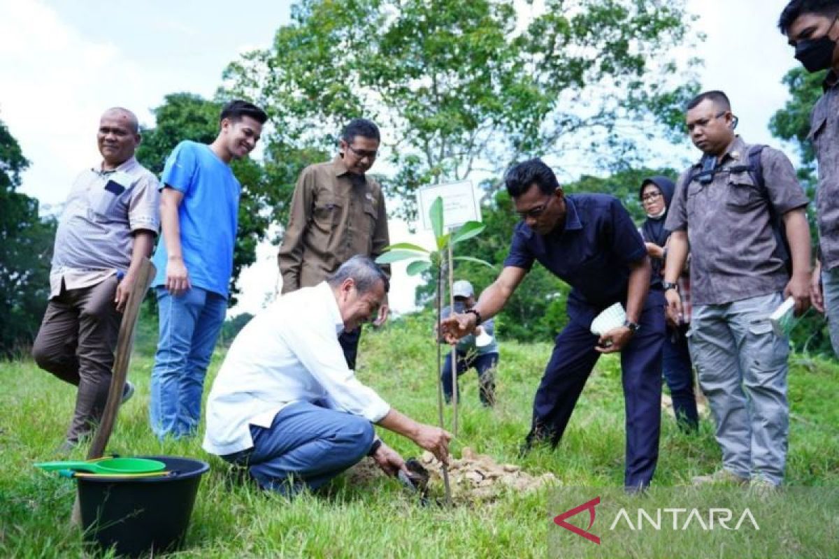 Budayawan hingga komunitas adat hadiri Bele Kampung Desa Wisata Buluhcina