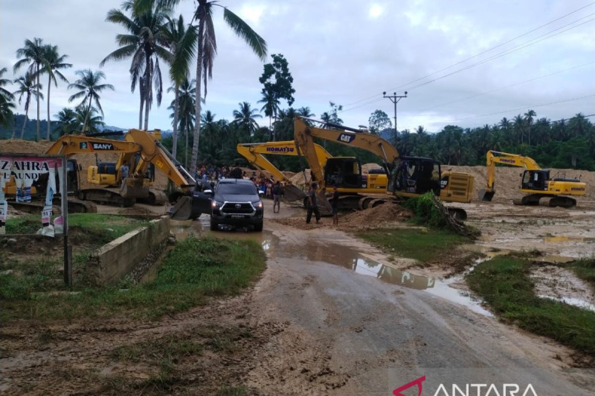 BPBD Parigi:  Alat berat masih melakukan normalisasi sungai pascabanjir