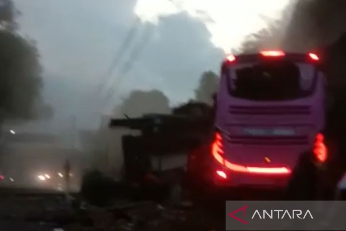 Polisi selidiki kecelakaan bus pariwisata di Panumbangan Ciamis