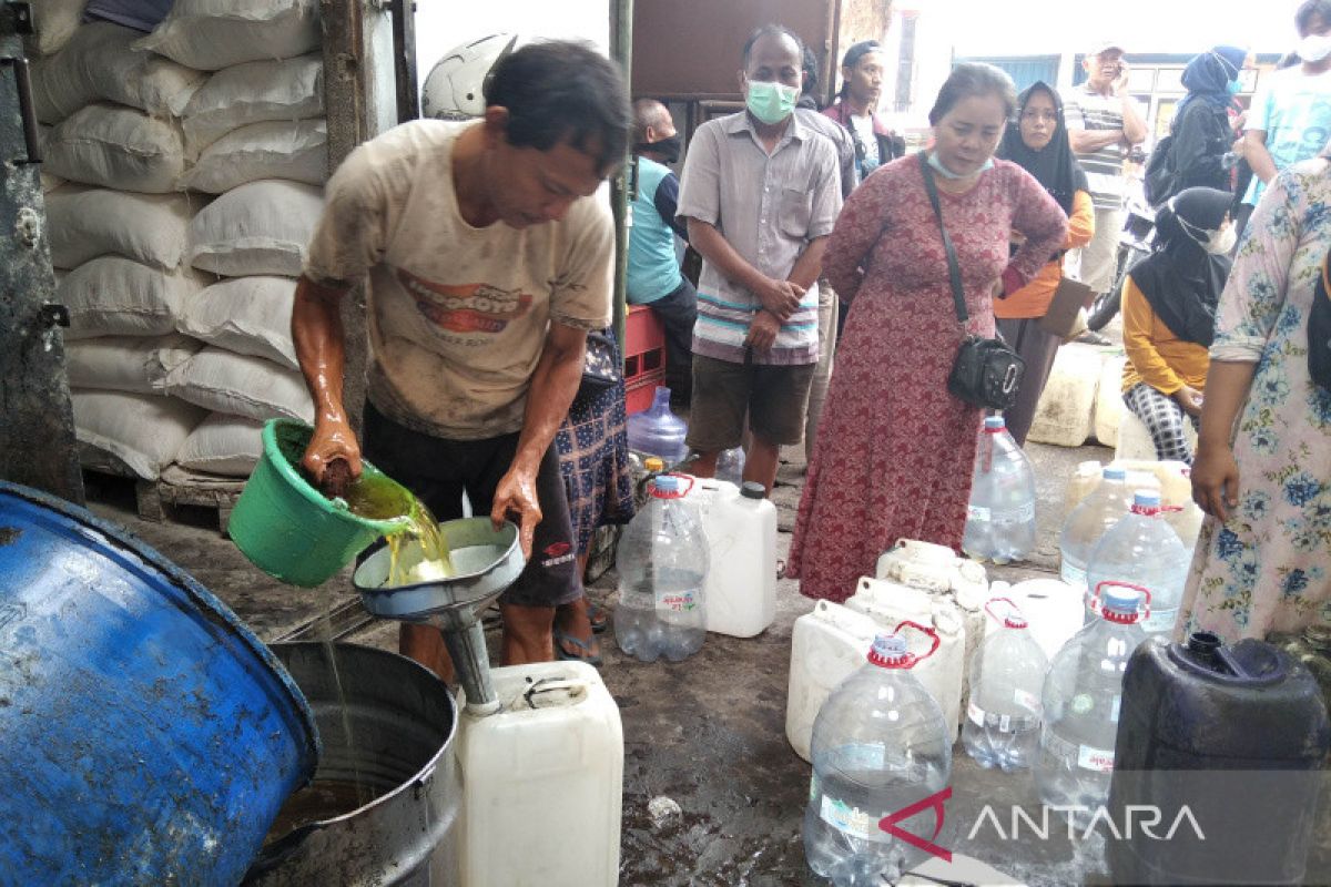 Stok minyak goreng berlimpah di Kudus