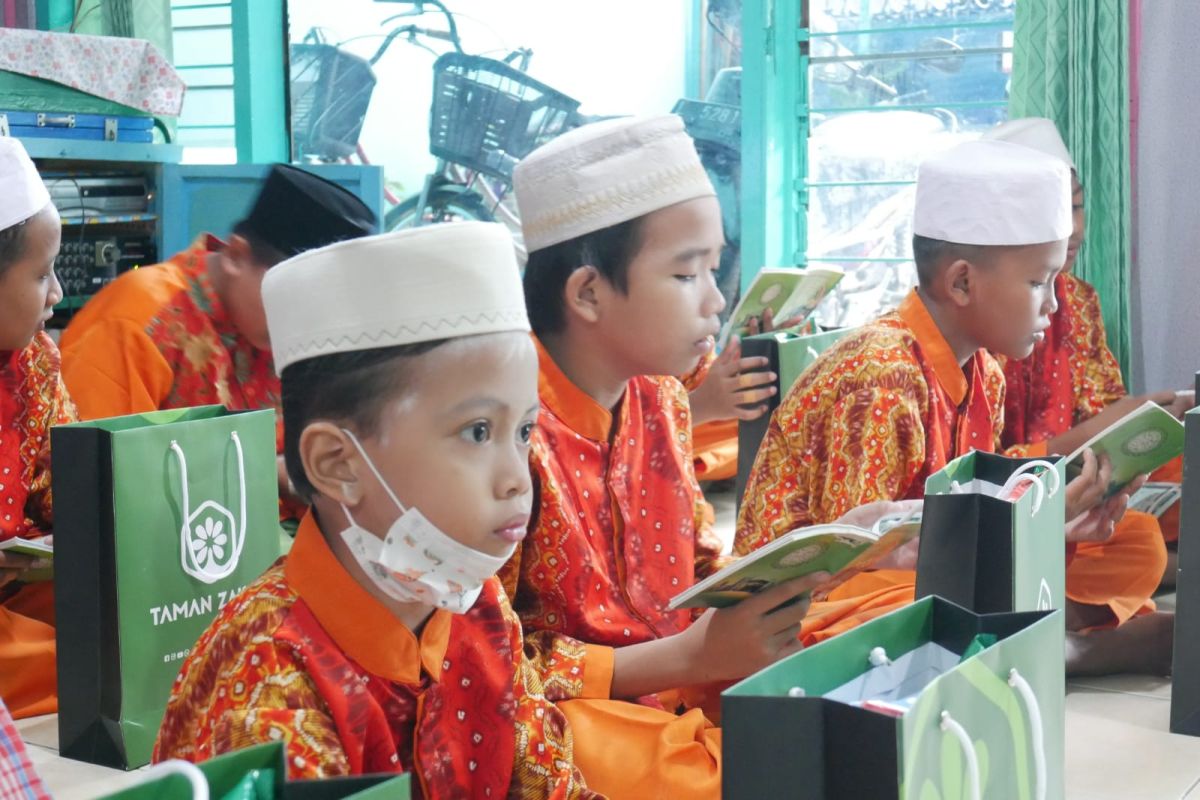Gelar tahlil, Taman Zakat ajak anak yatim doakan korban kecelakaan bus Tol Sumo