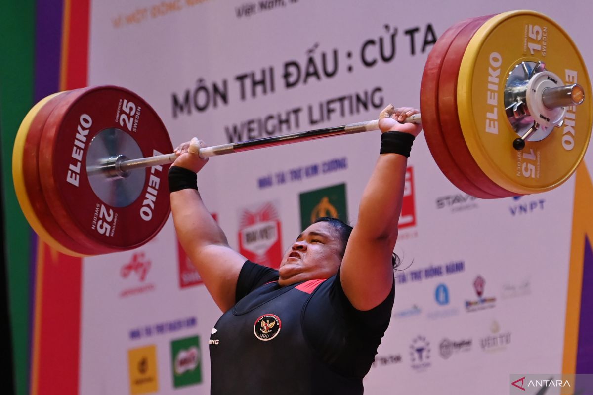 Lifter putri Aceh Nurul Akmal raih perak SEA Games Vietnam