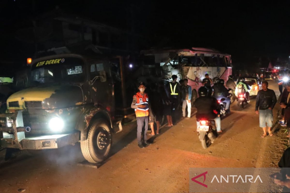 Polisi cari sopir bus pariwisata yang kecelakaan di Panumbangan Ciamis